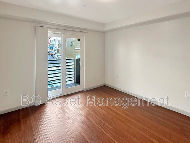 1459 MacArthur Blvd Oakland, CA 94602 photo 3