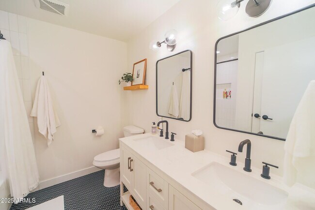 1224 E Alameda Dr Tempe, AZ 85282 photo 5