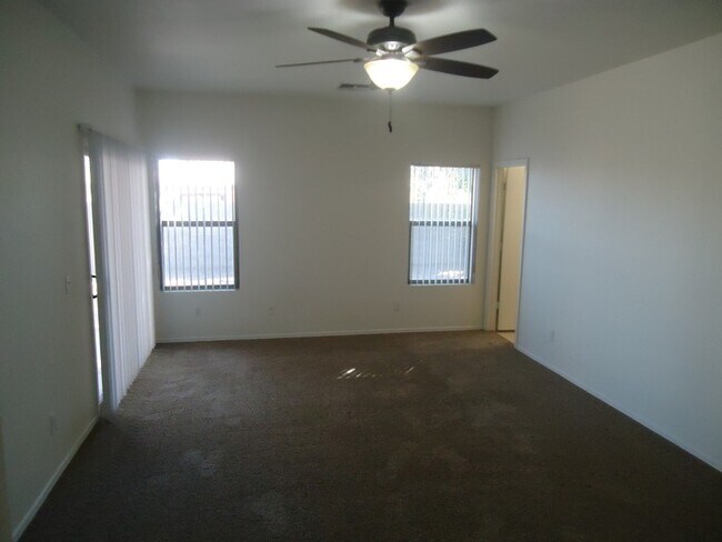 15425 W Sierra St Surprise, AZ 85379 photo 5