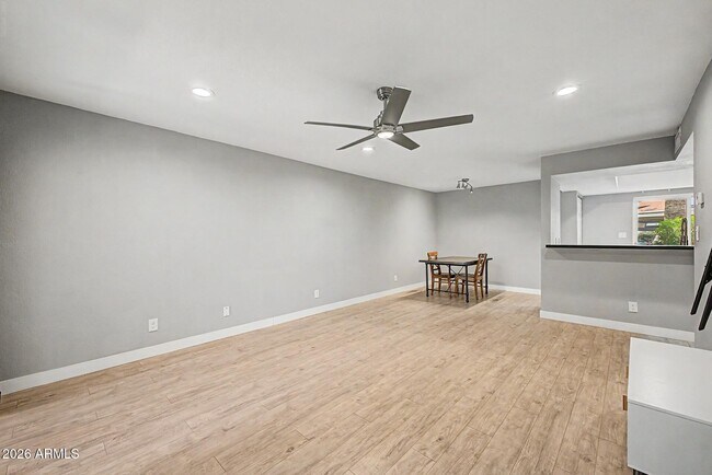 9465 N 92nd St Scottsdale, AZ 85258 photo 5