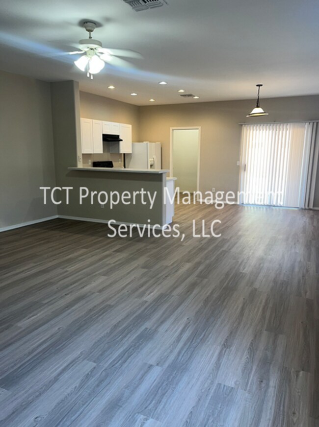 9136 W Cambridge Ave Phoenix, AZ 85037 photo 2