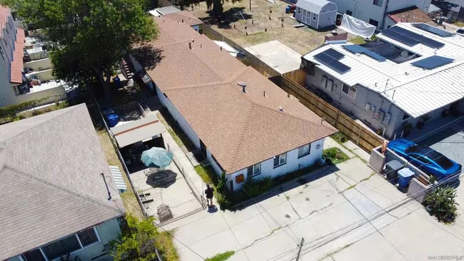 2134 E 5th St National City, CA 91950 photo 2