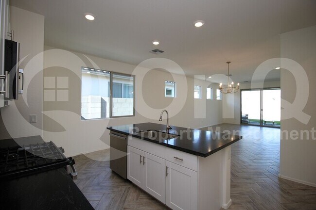 13133 N 146th Ln Surprise, AZ 85379 photo 4