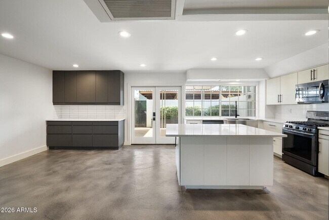 4208 N Parkway Ave Scottsdale, AZ 85251 photo 3