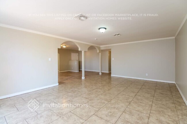 4824 W Catalina Dr Phoenix, AZ 85031 photo 4