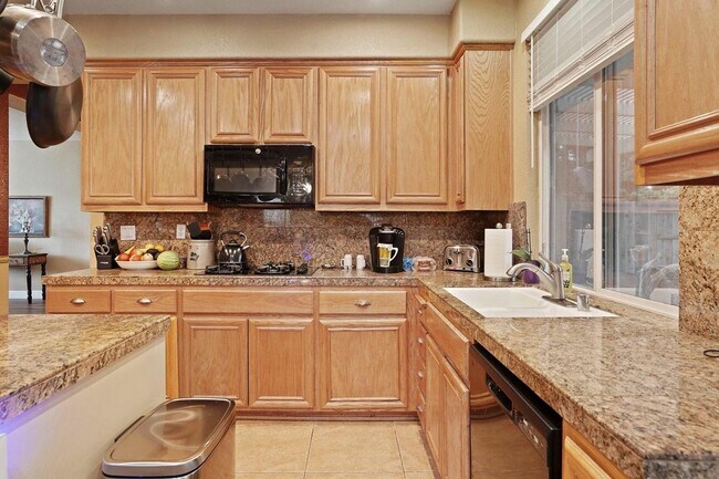 549 Glenbriar Cir Tracy, CA 95377 photo 5