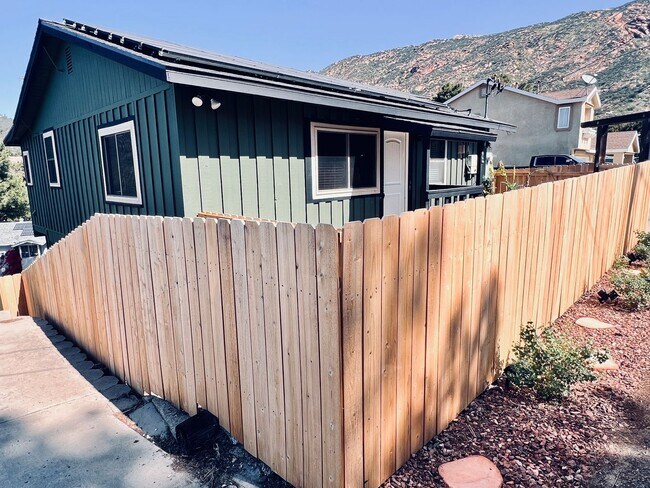 147 Mildred Way El Cajon, CA 92019 photo 3