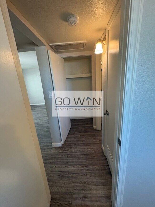 6621 West Myrtle Ave Glendale, AZ 85301 photo 4