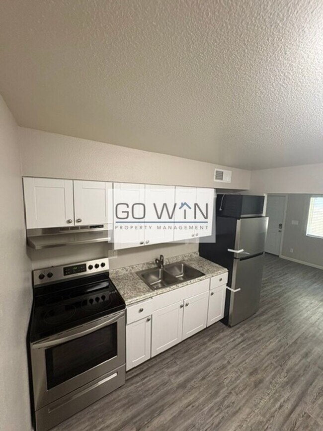 6621 West Myrtle Ave Glendale, AZ 85301