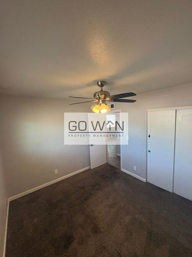 6621 West Myrtle Ave Glendale, AZ 85301 photo 3