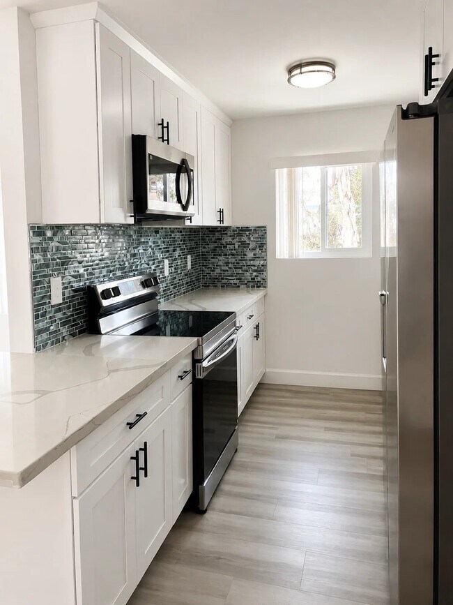 2330 Grove Ave San Diego, CA 92154 photo 4
