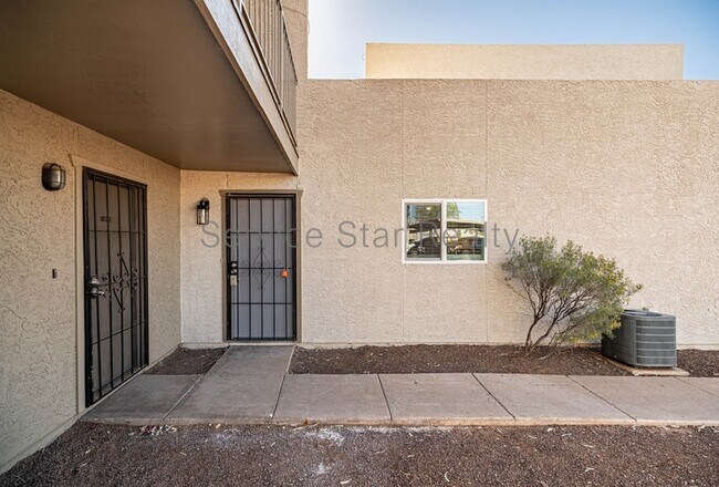 2831 E Monte Cristo Ave Phoenix, AZ 85032 photo 4