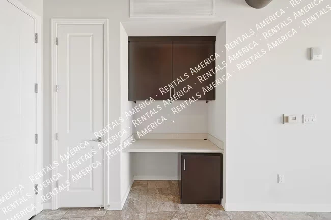 1 E Lexington Ave Phoenix, AZ 85012 photo 2