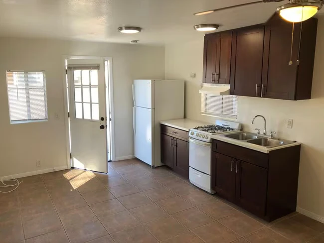 729 Morrison St San Diego, CA 92102 photo 2