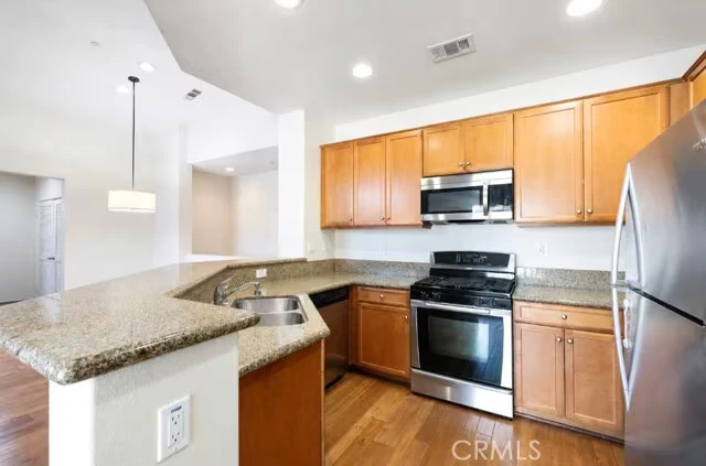 35864 Hazelhurst St Murrieta, CA 92562 photo 2