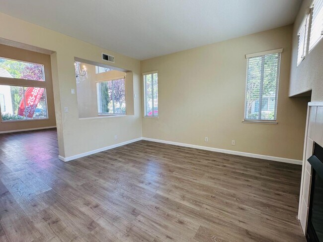 34117 Songbird Terrace Fremont, CA 94555 photo 3