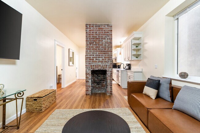 593 22nd St unit 1538075P