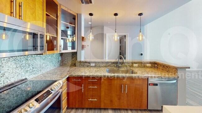 215 E McKinley St Phoenix, AZ 85004 photo 3