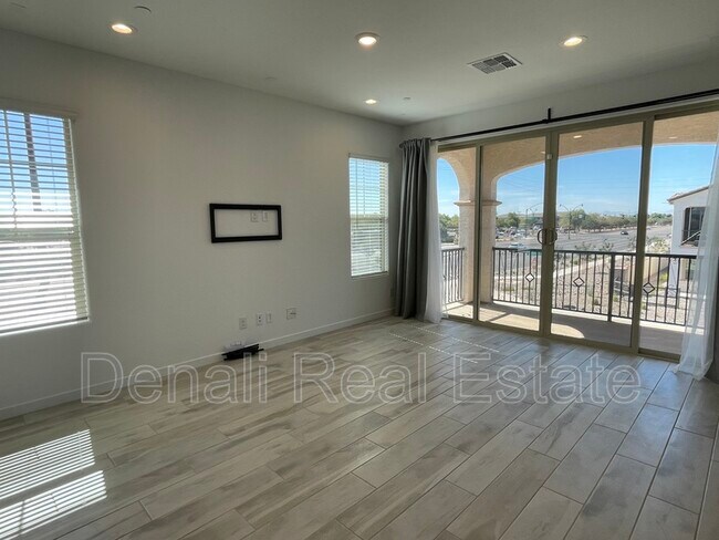 784 S Hawk Ln Gilbert, AZ 85296 photo 5