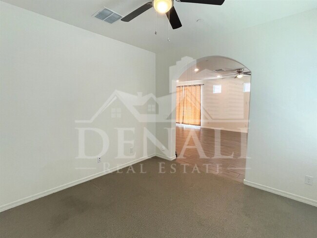 29400 N 122nd Glen Peoria, AZ 85383 photo 5