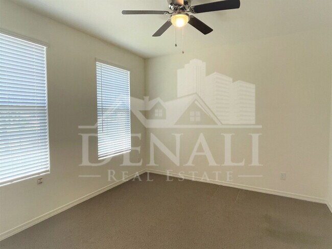 29400 N 122nd Glen Peoria, AZ 85383 photo 4
