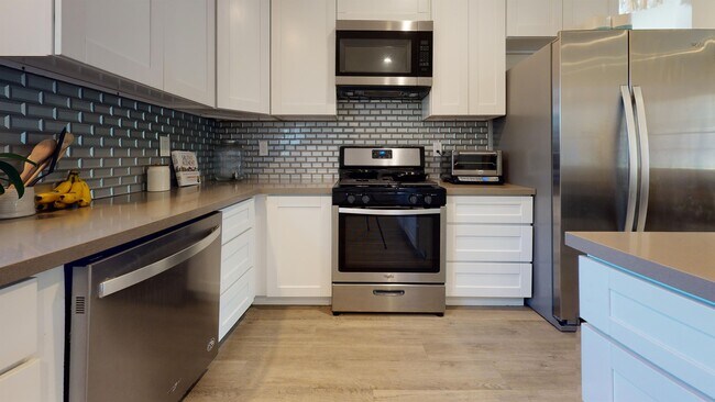 5126 Ewing St San Diego, CA 92115 photo 4