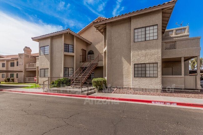 930 N Mesa Dr Mesa, AZ 85201 photo 2