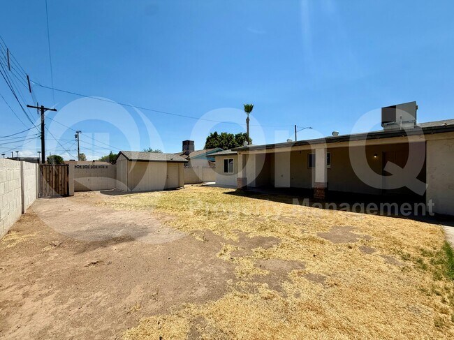 4009 N 48th Ave Phoenix, AZ 85031 photo 2