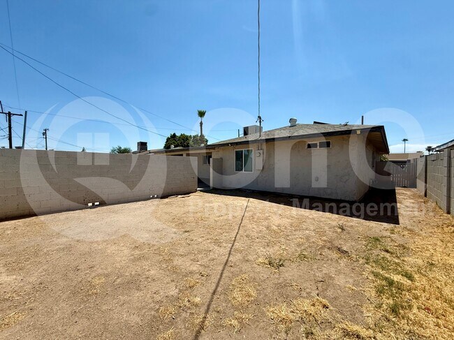4009 N 48th Ave Phoenix, AZ 85031 photo 5