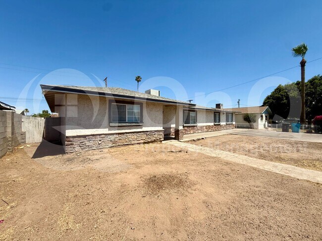 4009 N 48th Ave Phoenix, AZ 85031 photo 3