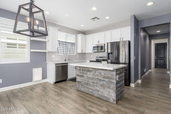 542 E Bamboo Ln San Tan Valley, AZ 85140 photo 4