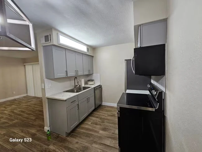 3314 N 68th St Scottsdale, AZ 85251 photo 2