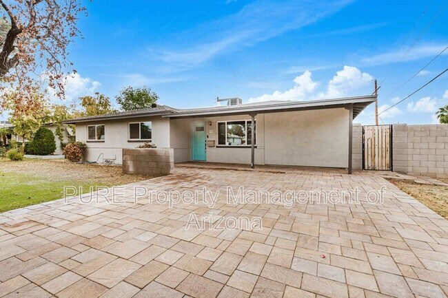 2201 E Montecito Ave Phoenix, AZ 85016 photo 3