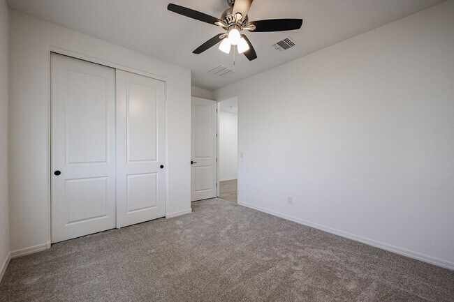 5537 W Summerside Rd Phoenix, AZ 85339 photo 5