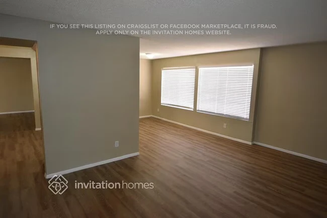 2301 W Waltann Ln Phoenix, AZ 85023 photo 4