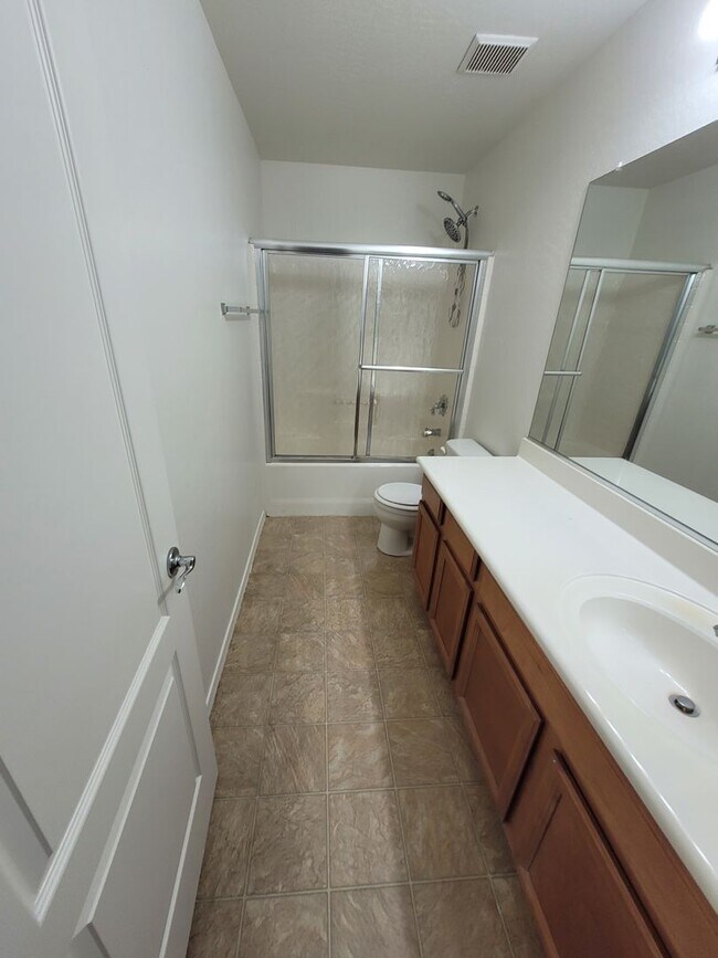 17519 W Lisbon Ln Surprise, AZ 85388 photo 5