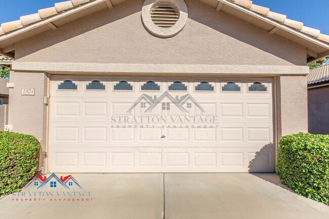 1924 S Oak St Gilbert, AZ 85233 photo 4