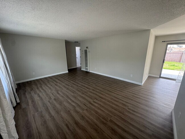 1071 Osage Dr Spring Valley, CA 91977 photo 2