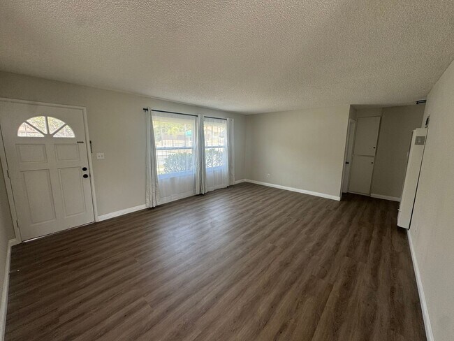 1071 Osage Dr Spring Valley, CA 91977 photo 4