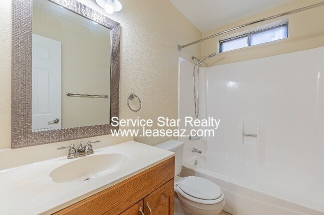 15821 N 23rd Dr Phoenix, AZ 85023 photo 4