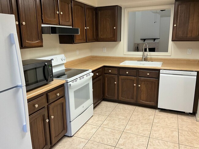 5122 E Edgemont Ave Phoenix, AZ 85008 photo 5