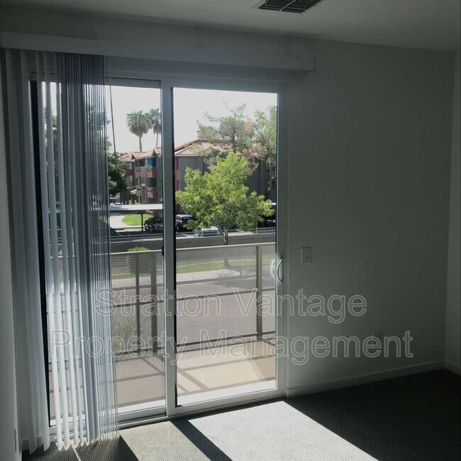 901 S Smith Rd Tempe, AZ 85281 photo 5