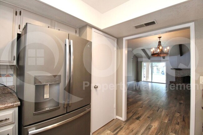 2256 W Lindner Ave Mesa, AZ 85202 photo 5