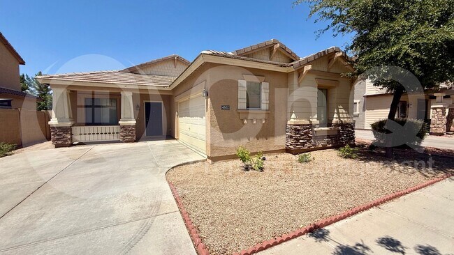 4502 E Oxford Ln Gilbert, AZ 85295 photo 2