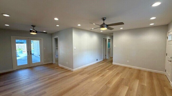 1579 Terry Way Pleasant Hill, CA 94523 photo 4