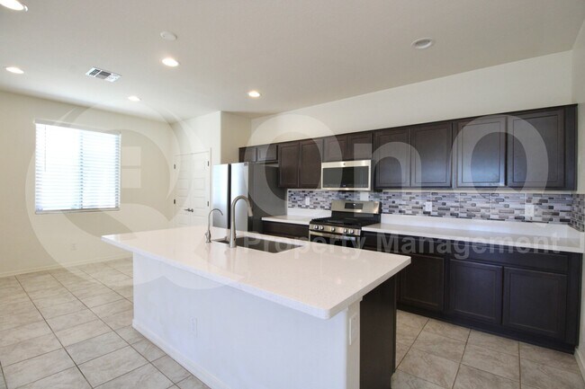 14238 W Bronco Trl Surprise, AZ 85387 photo 5