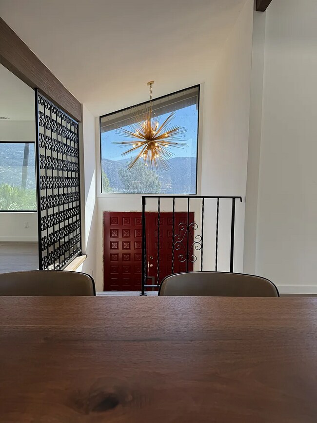 2940 Sunset Hills Escondido, CA 92025 photo 2