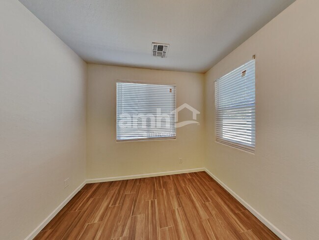 10123 E Isleta Ave Mesa, AZ 85209 photo 5