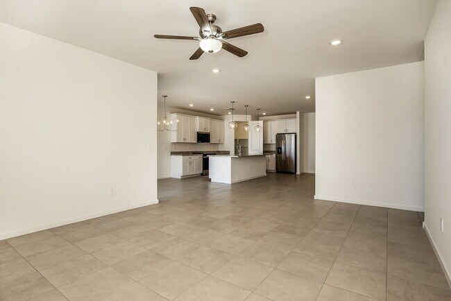 24404 Grove St Buckeye, AZ 85326 photo 3