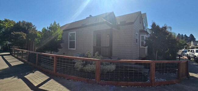 1506 Tammy Way Santa Rosa, CA 95401 photo 3